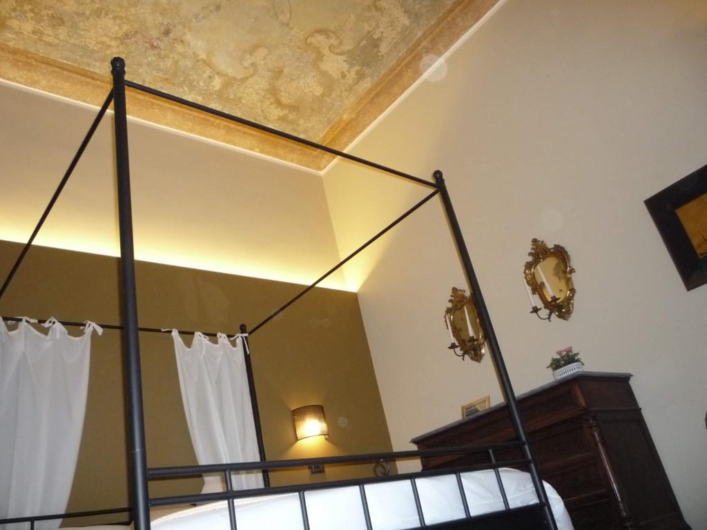 Madama Cristina Bed & Breakfast Torino Szoba fotó