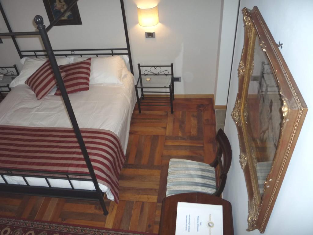 Madama Cristina Bed & Breakfast Torino Szoba fotó