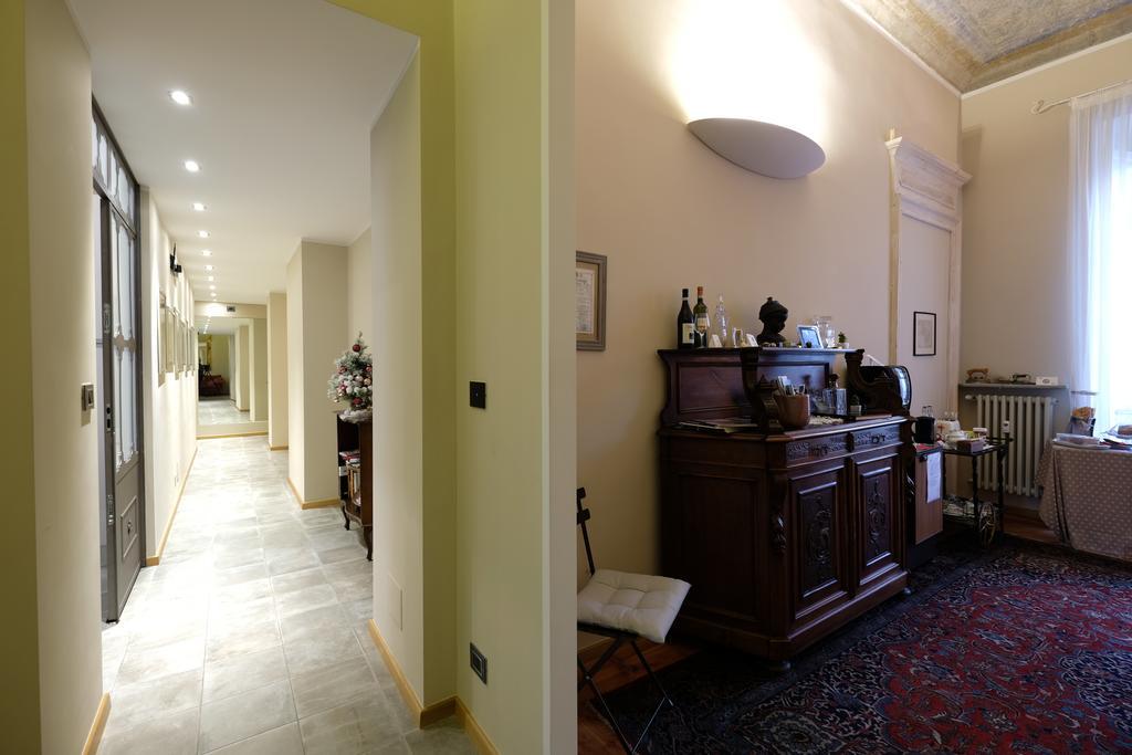 Madama Cristina Bed & Breakfast Torino Kültér fotó
